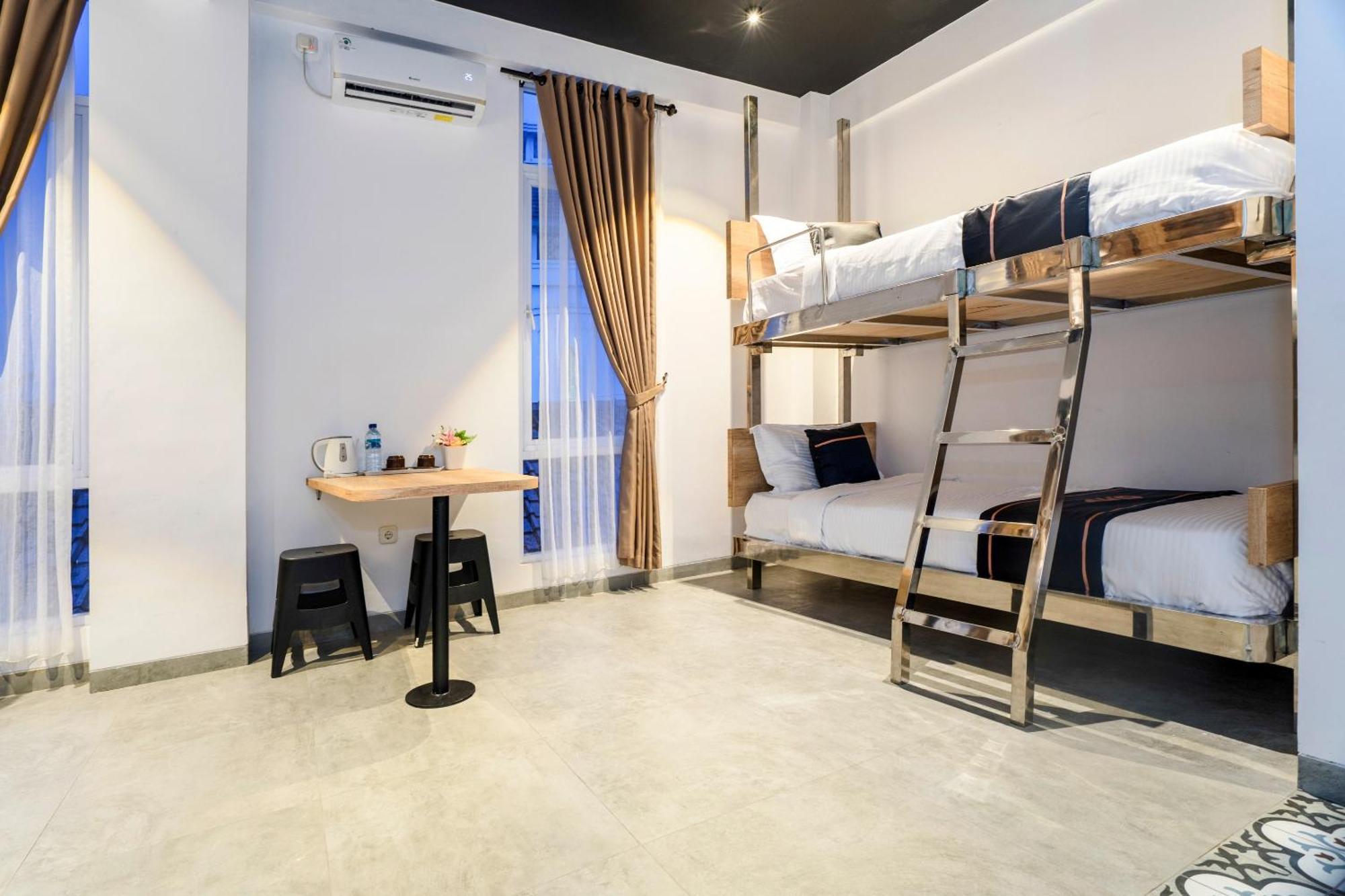 Super Oyo Collection O 2627 Ratamya Co-Living Hotel Jogjakarta Buitenkant foto